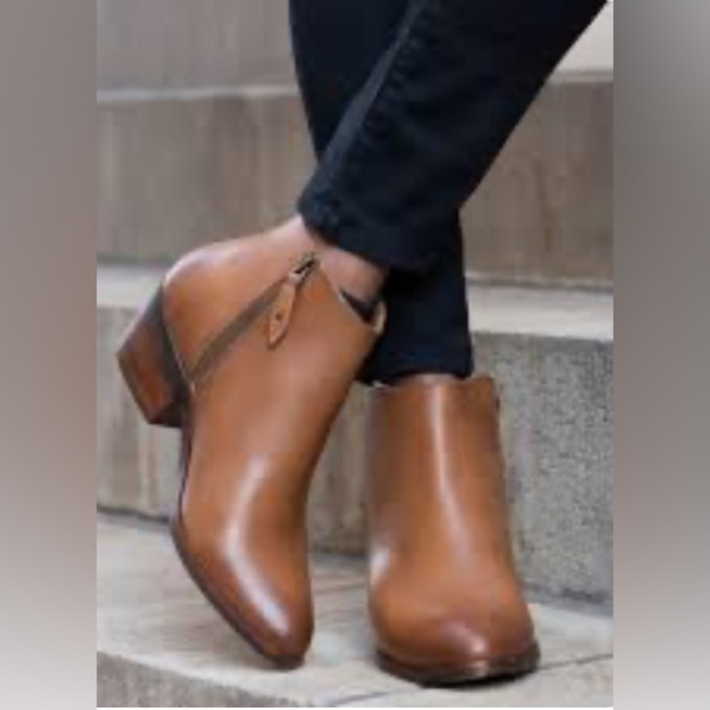 Lucky Brand Women's Basel Ankle Bootie